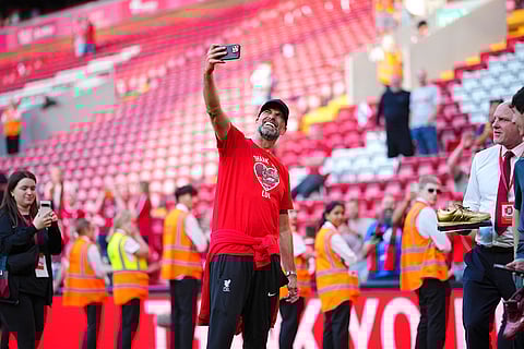 Klopp takes a selfie